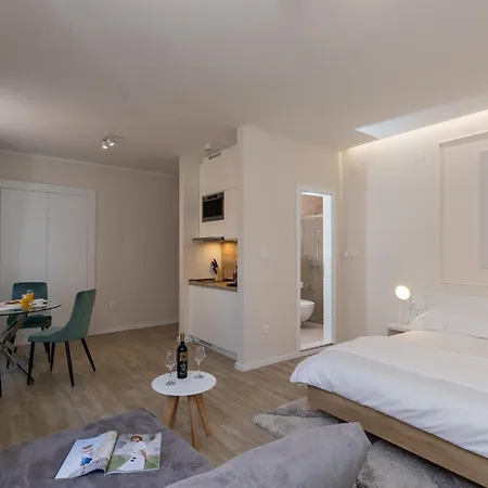 Urbis - Premium With View Lijevi